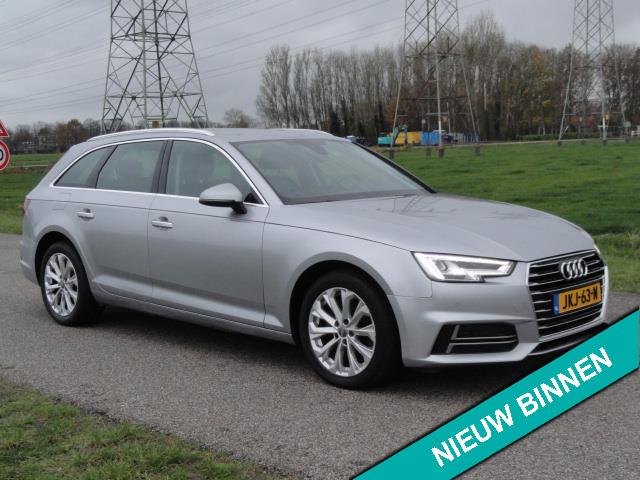 Audi A4 AVANT 40TFSI Launch edition Sport Full LED I NAVIG I, Auto's, Gebruikt, 1984 cc, A4, Leder