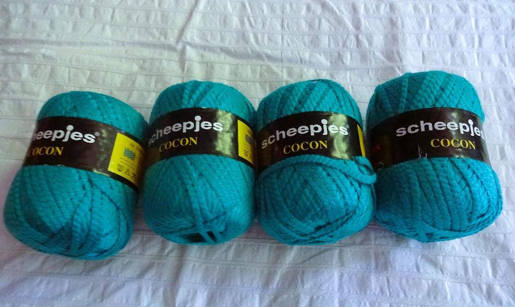 4 Bolletjes turquoise Scheepjes Cocon lint breigaren, Verzenden, Zo goed als nieuw, Breien, Wol of Garen