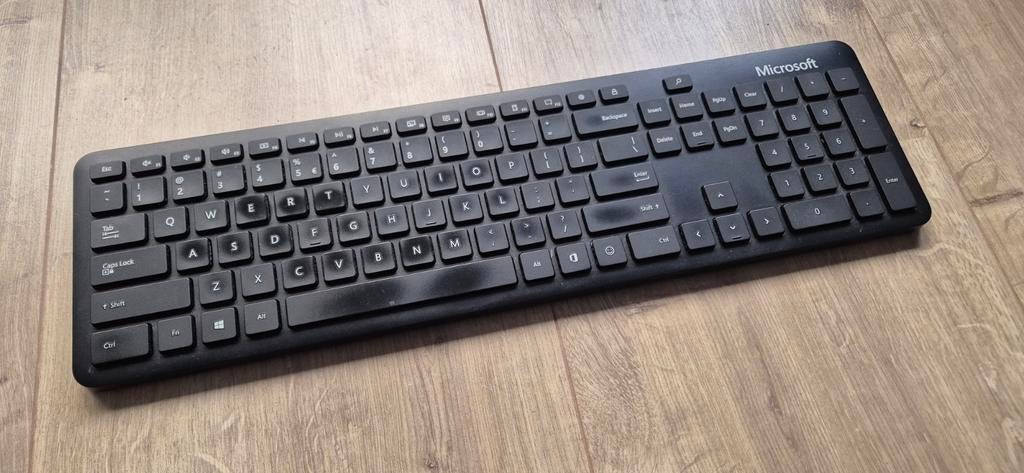 Microsoft Bluetooth toetsenbord, Computers en Software, Ophalen, Gebruikt, Draadloos, Qwerty