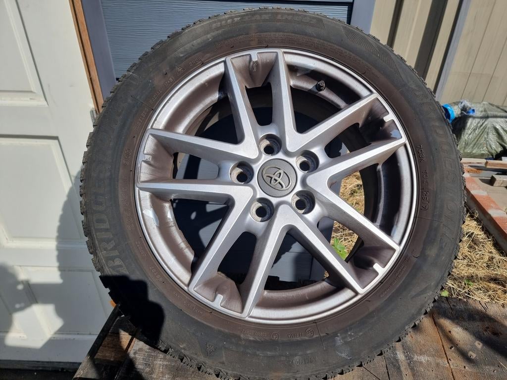 Toyota auris winterbanden op lichtmetalen velgen, Auto-onderdelen, Banden en Velgen, 16 inch, 205 mm, Winterbanden, Ophalen of Verzenden