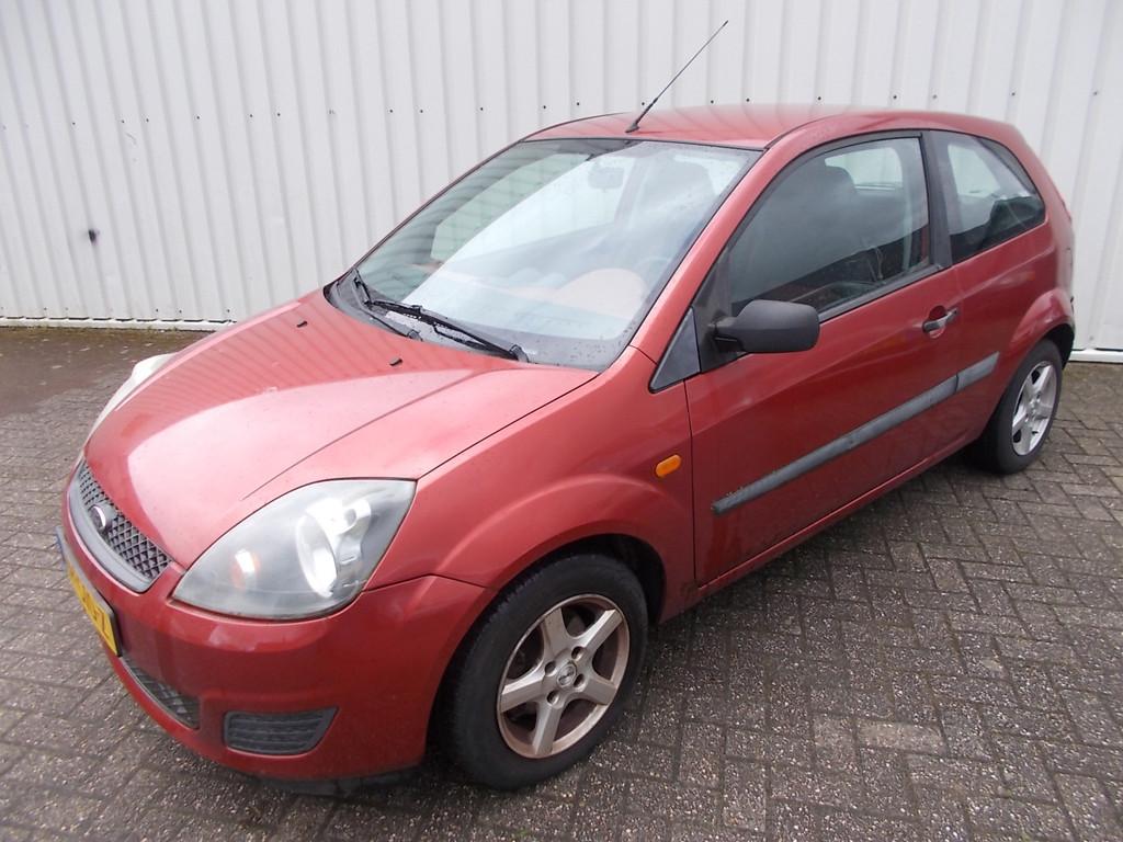 Ford Fiesta 1.3-8V Champion ( APK 31-05-2026 ) (bj 2006), 1299 cc, Stof, Bedrijf, Handgeschakeld