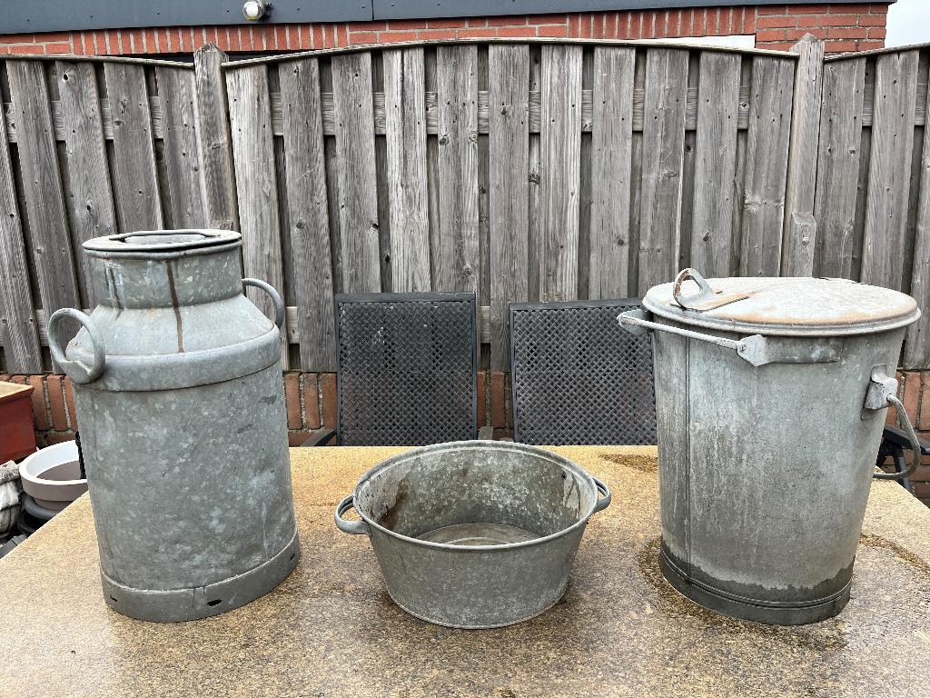 Vintage zinken vuilnisemmer, vuilnisbak, teiltje en melkbus, Ophalen, Gebruikt, 50 tot 75 cm, 20 tot 30 liter