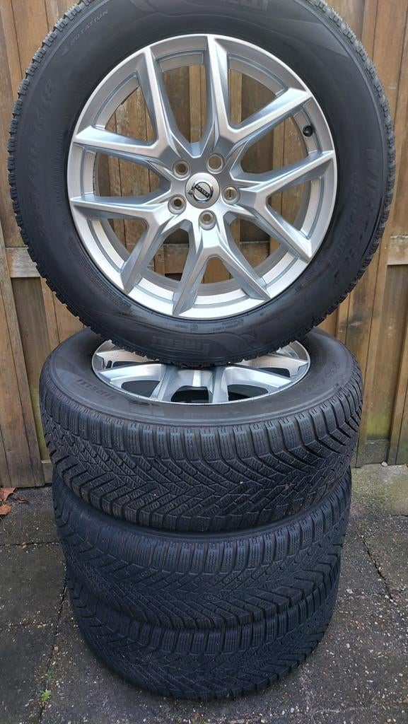 Mooie 18 inch Volvo XC60 velgen met banden, Ophalen of Verzenden