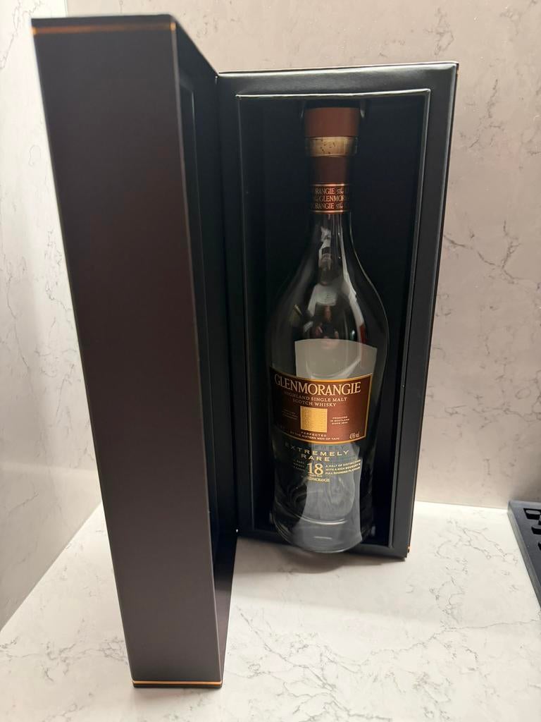 Glenmorangie 18 Extremely Rare Lege whisky fles en doos, Verzamelen, Ophalen of Verzenden, Zo goed als nieuw, Verpakking