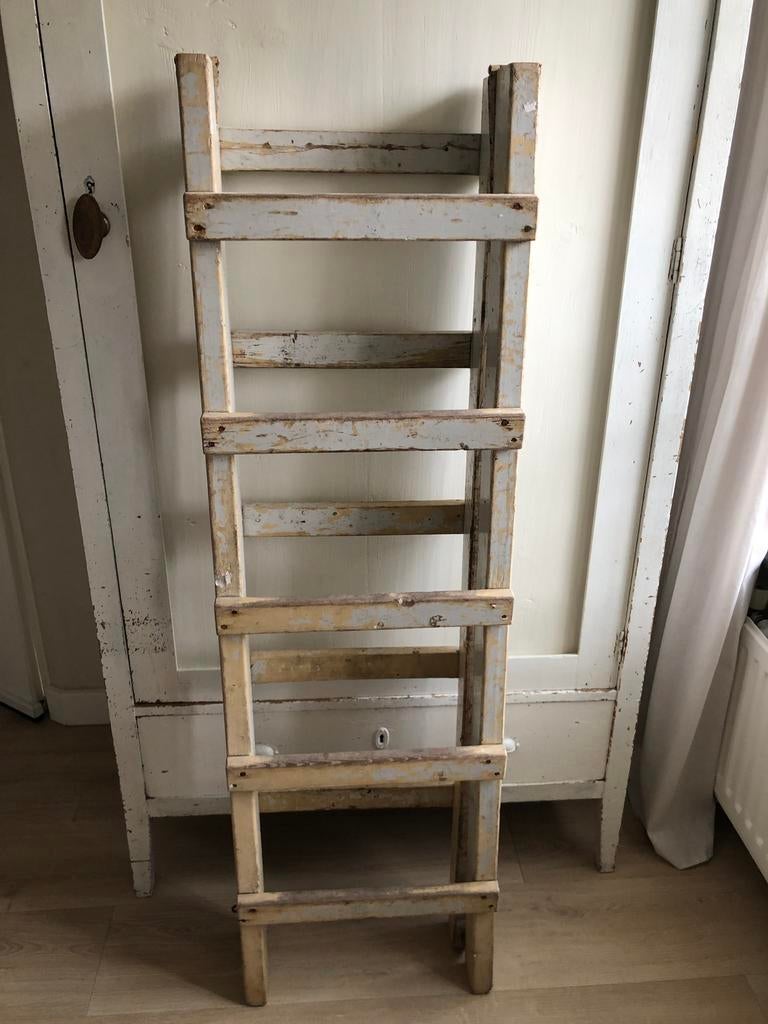 Oude houten trap in de oude verf - Brocante, Ophalen