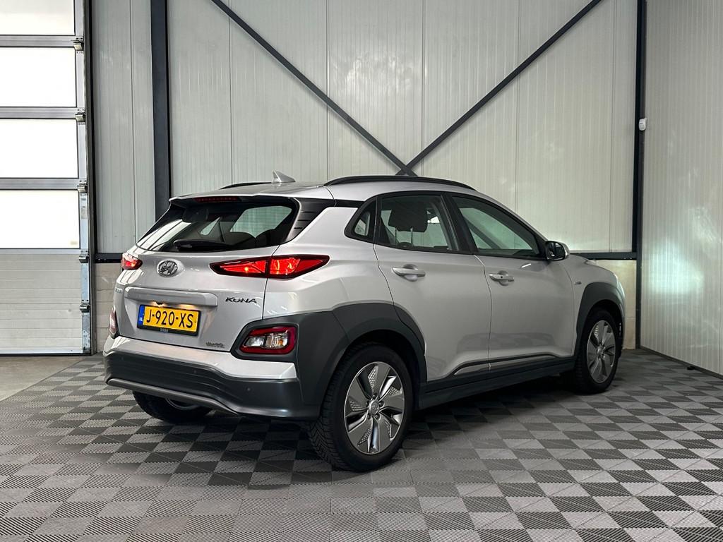 Hyundai Kona EV Comfort Smart 64kWh 3-Fase | SOH 93% | Navi, Gebruikt, 64 kWh, SUV of Terreinwagen, Adaptive Cruise Control