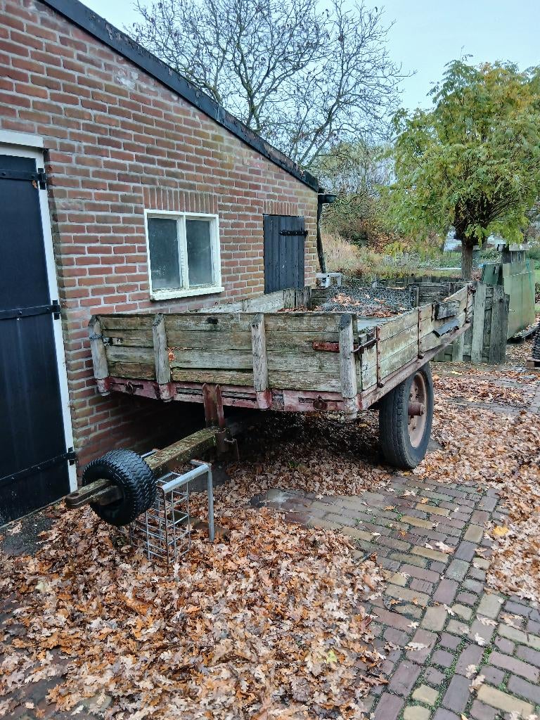 Oude kar voor achter tractor, Ophalen, Gebruikt