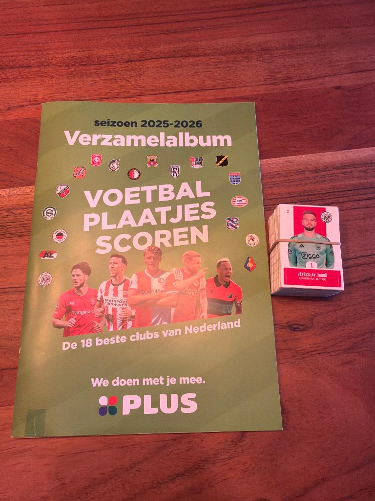 Plus boek + plaatjes, Ophalen of Verzenden, Nieuw, Overige binnenlandse clubs, Boek of Tijdschrift