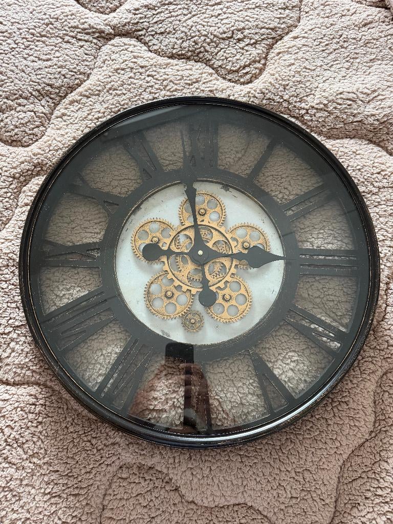 Wandklok met tandwielen., Ophalen, Zo goed als nieuw, Analoog, Wandklok