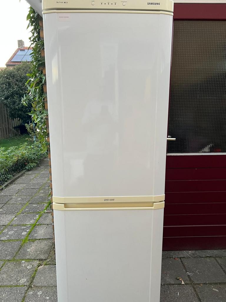 Samsung koelkast met vriezer, Gebruikt, 200 liter of meer, 60 cm of meer, Met aparte vriezer