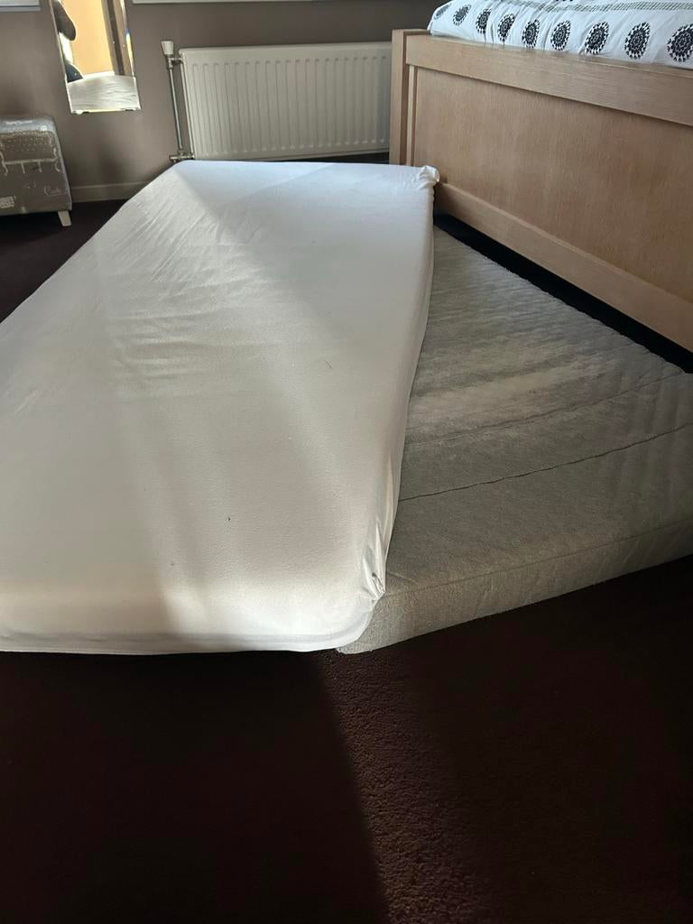 Twee topmatrassen, Kinderen en Baby's, Ophalen, Gebruikt