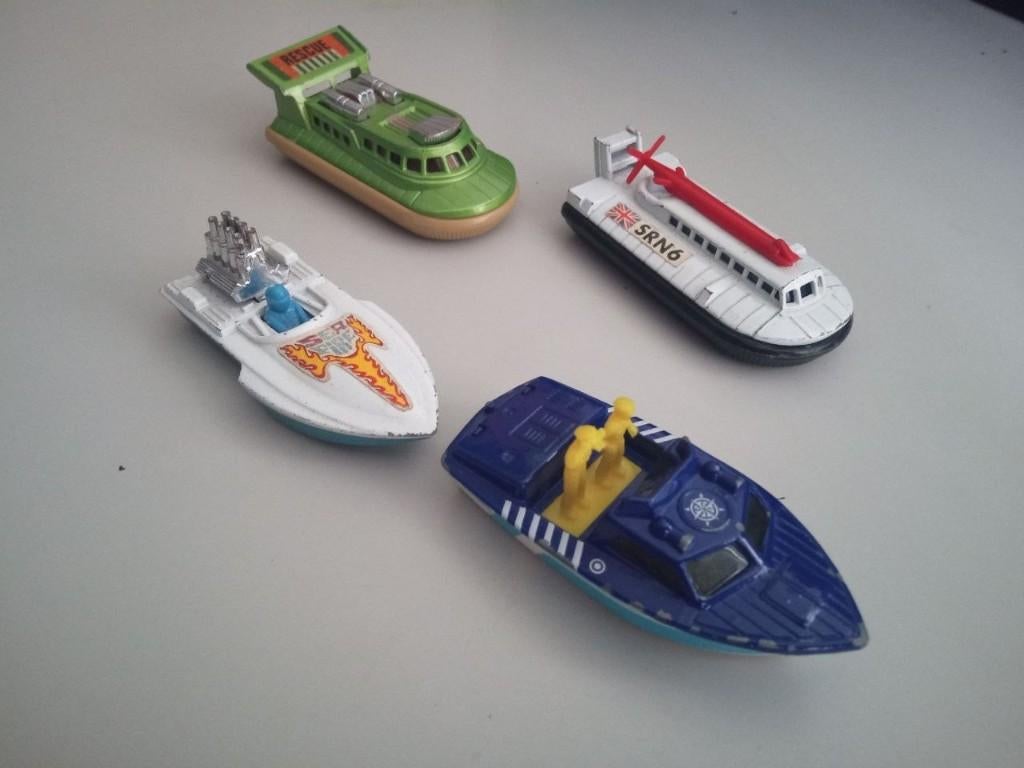 Leuk setje met matchbox boten / hovercrafts,, Ophalen of Verzenden, Gebruikt