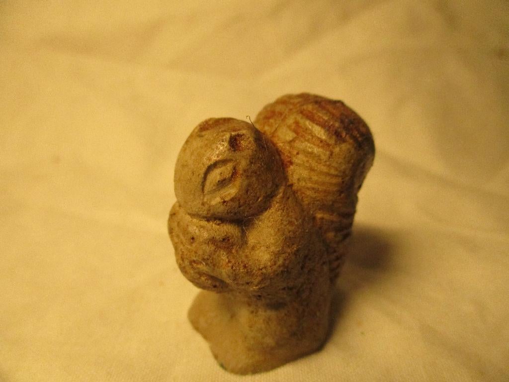 klein oud beeldje eekhoorn, Ophalen of Verzenden