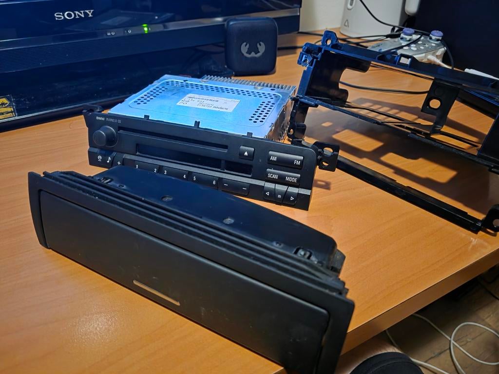 BMW business radio with bracket, Ophalen of Verzenden