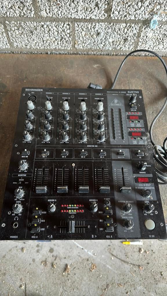 Behringer Pro mixer DJX750, Muziek en Instrumenten, Mengpanelen, Ophalen of Verzenden, Gebruikt