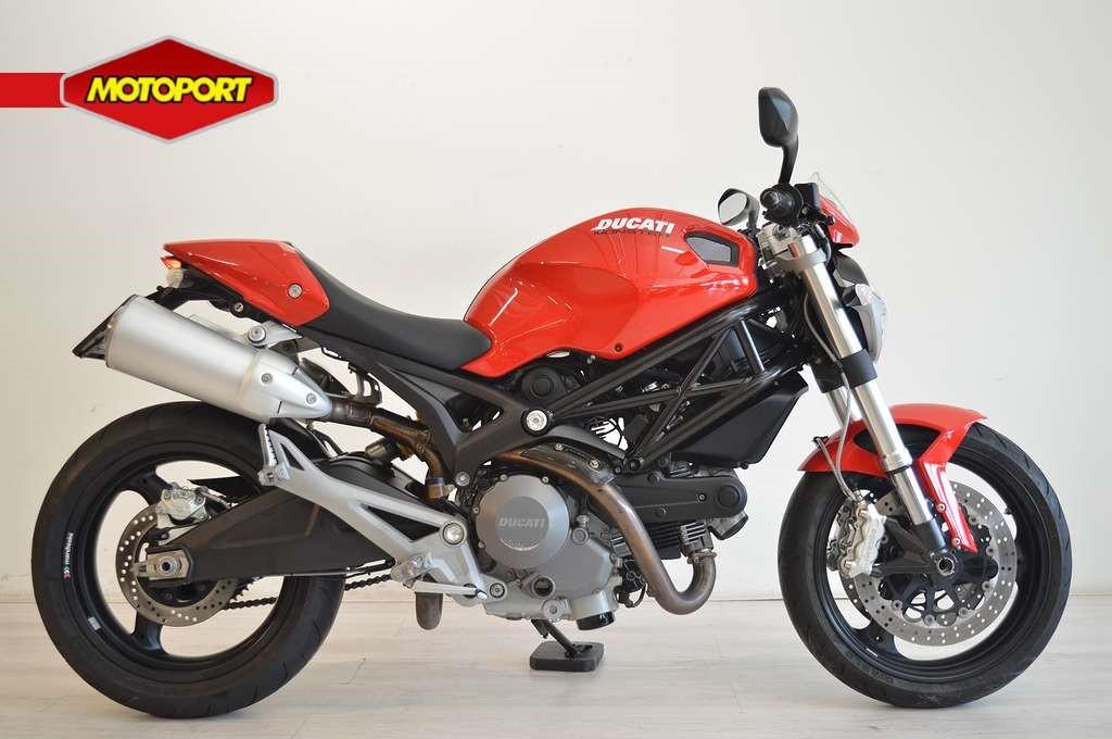 Ducati MONSTER 696 + (bj 2009)