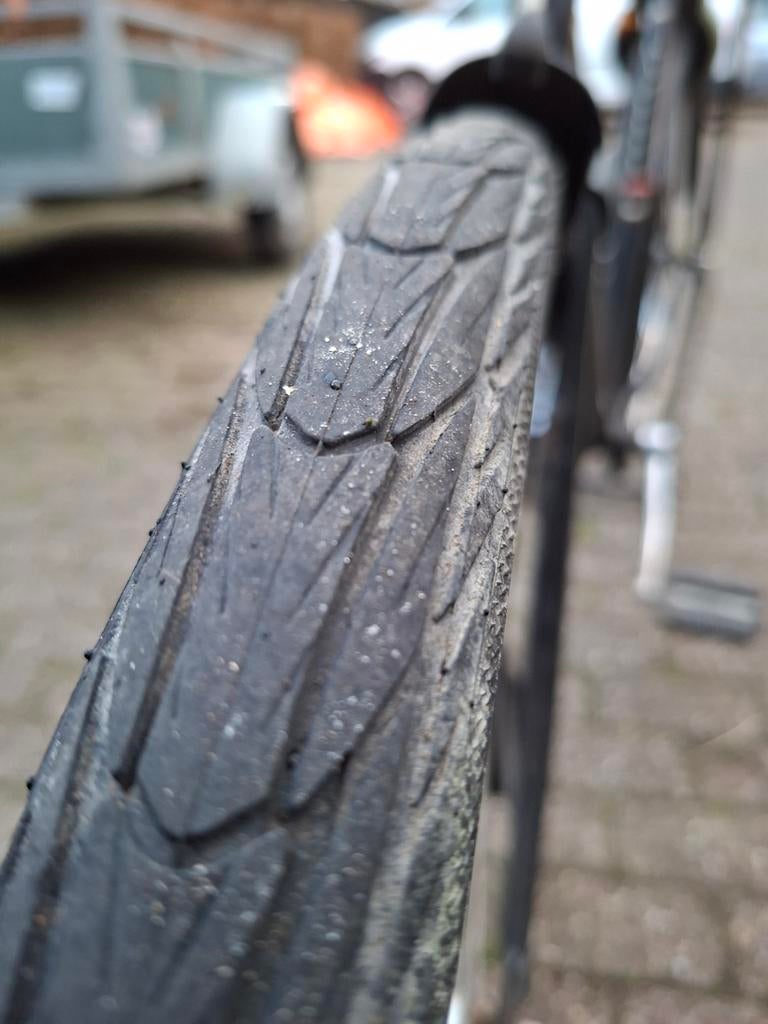 Zwarte hoge herenfiets zonder versnellingen banden in goede, Fietsen en Brommers, Ophalen, Gebruikt, Versnellingen, 65 cm of meer