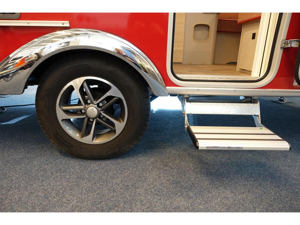 Eriba Touring 530; €3.000 korting+Enduro mover &amp, Standaardzit, Bedrijf, Schokbreker, 4 tot 5 meter