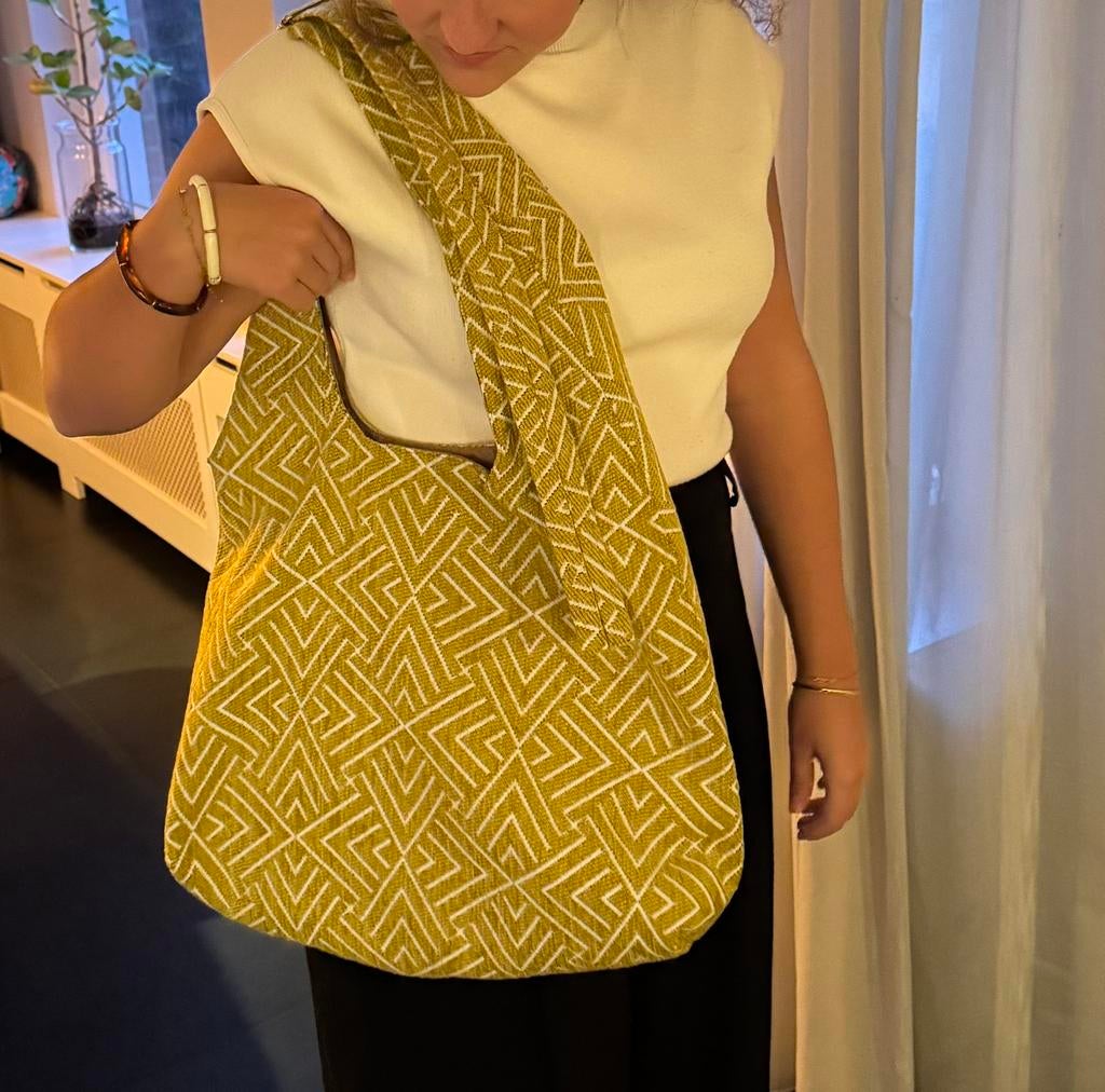 Hangemaakte Hobo Bag, Ophalen of Verzenden, Nieuw, Geel, Overige merken