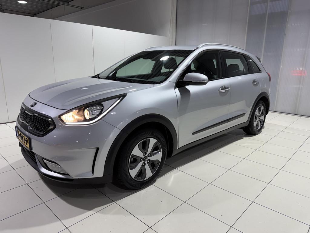 Kia Niro 1.6 GDi Hybrid First Edition Navigatie, Apple Carpl, Gebruikt, Euro 6, 2 kWh, Leder en Stof