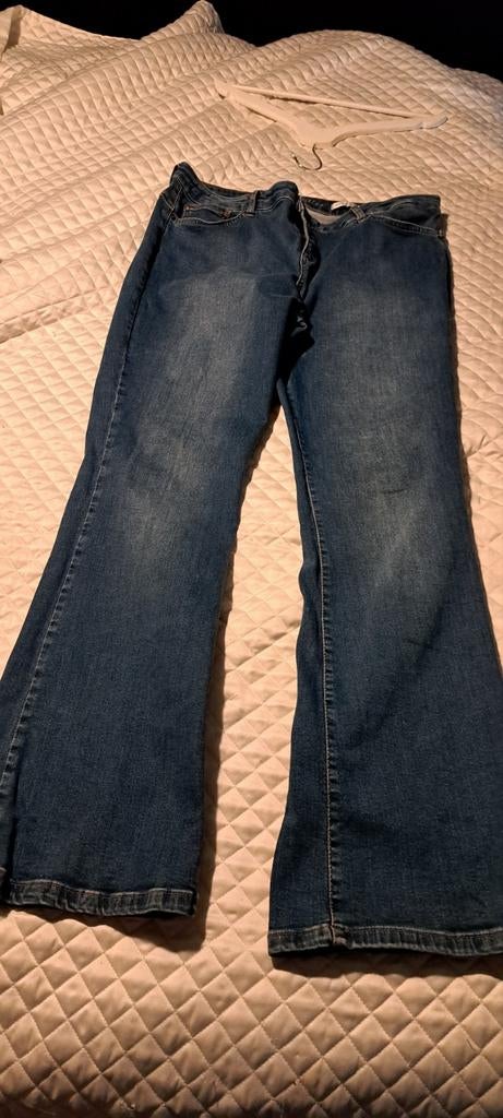 Miss E flared jeans, Ophalen of Verzenden, Zo goed als nieuw, Blauw, W30 - W32 (confectie 38/40)