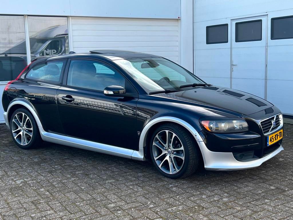 Volvo C30 1.8 Momentum SCHUIFDAK+CRUISE CONTROL+ELEKTRSICHE, Gebruikt, Zwart, 4 cilinders, 4 stoelen