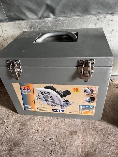 Top Craft TKS-180 Cirkelzaag in stalen koffer, Doe-het-zelf en Verbouw, Gereedschap | Zaagmachines, Gebruikt, Cirkelzaag, 1200 watt of meer