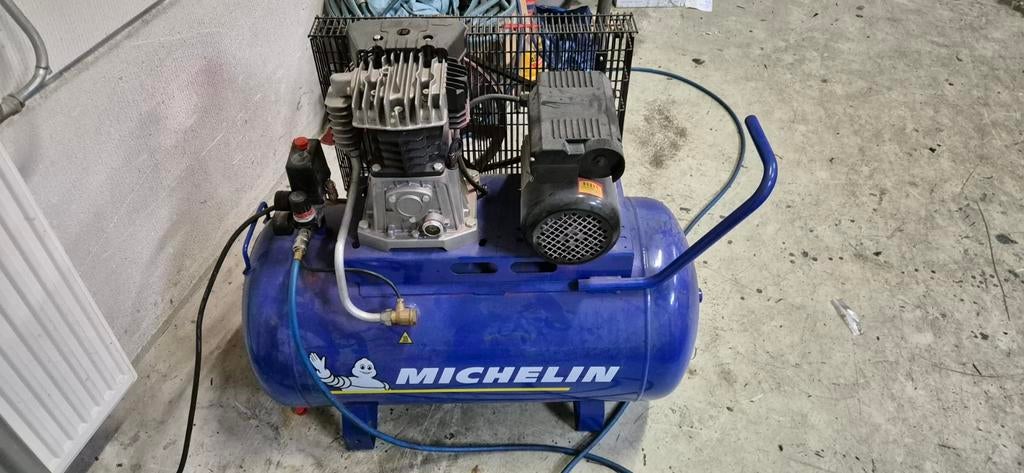 Michelin Compressor, Doe-het-zelf en Verbouw, Compressors, Ophalen, Gebruikt, 10 bar of meer, 25 tot 100 liter