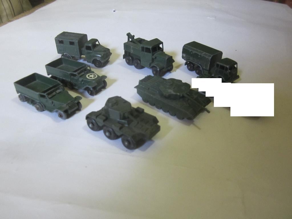 matchbox regular  7 stuks legervoertuigen, Ophalen of Verzenden