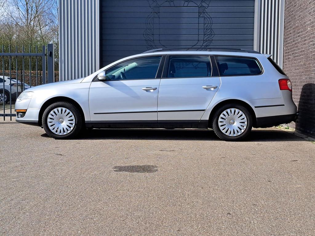 Volkswagen Passat Variant 2.0 TDI Trendline Automaat|Ecc|Sen, Auto's, Volkswagen, 4 cilinders, Diesel, Grijs, 168 €/maand