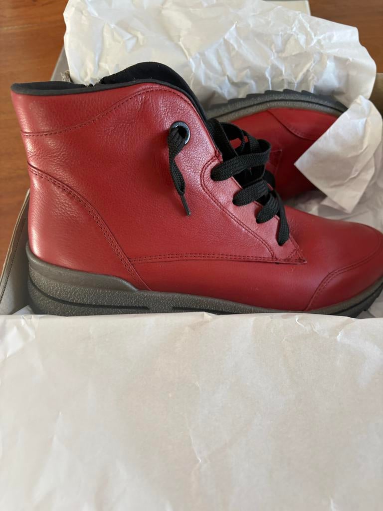 Nieuwe Ara chillirode halfhoge sneakers - EU 41.5, Kleding | Dames, Schoenen, Ophalen of Verzenden, Nieuw, Rood, Sneakers of Gympen