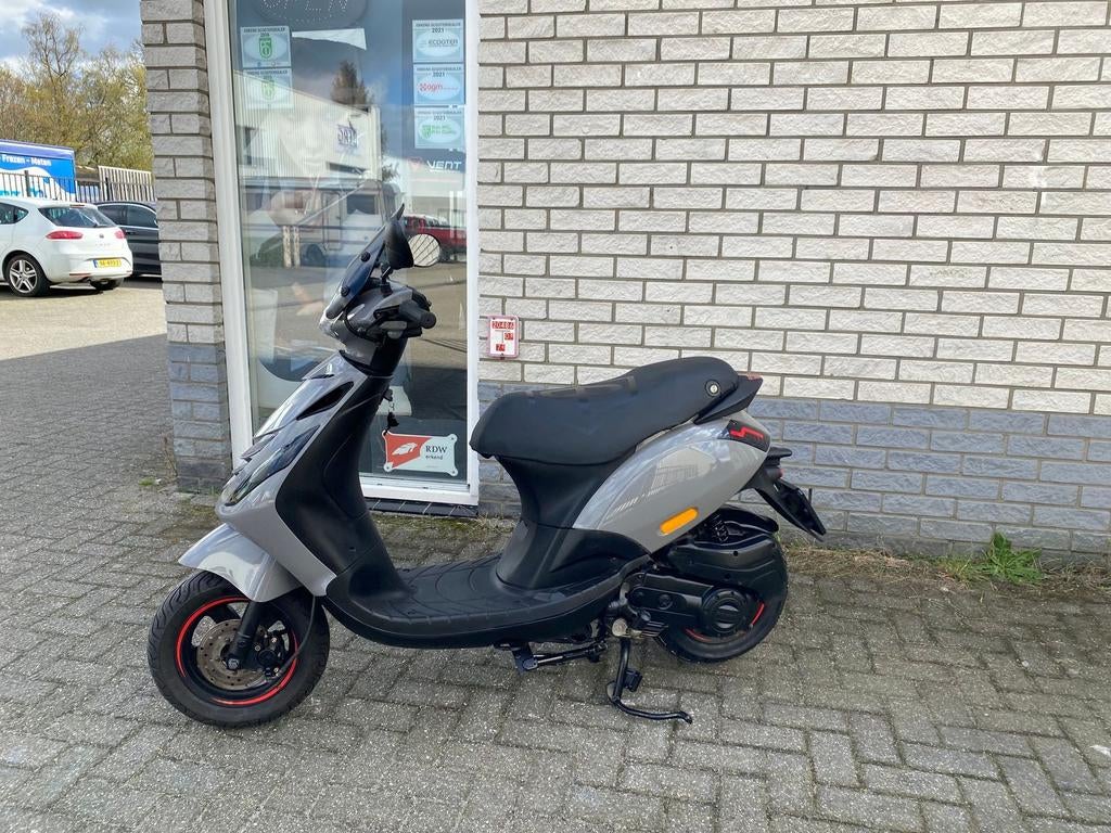 PRACHTIGE PIAGGIO ZIP SP 45 4T NARDO GREY BROM  BJ2020 5000K, PIAGGIO, Onbekend, Onbekend, Piaggio