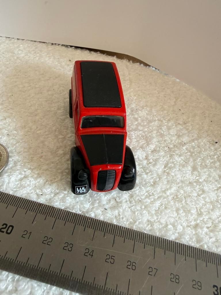 Lledo Vanguards 1950 Morris Z Van Royal Mail 1:43, Ophalen of Verzenden, Gebruikt, Bus of Vrachtwagen, Vanguards