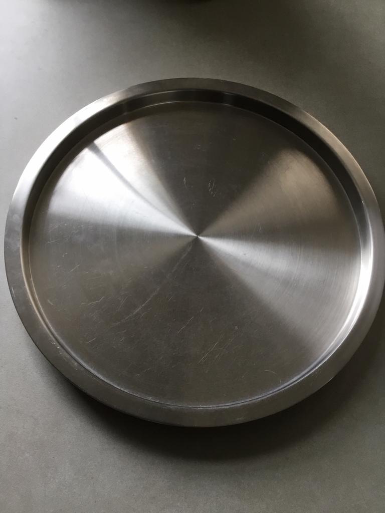 DUKA zware roestvrijstalen schaal, dienblad, Ophalen of Verzenden, Zo goed als nieuw