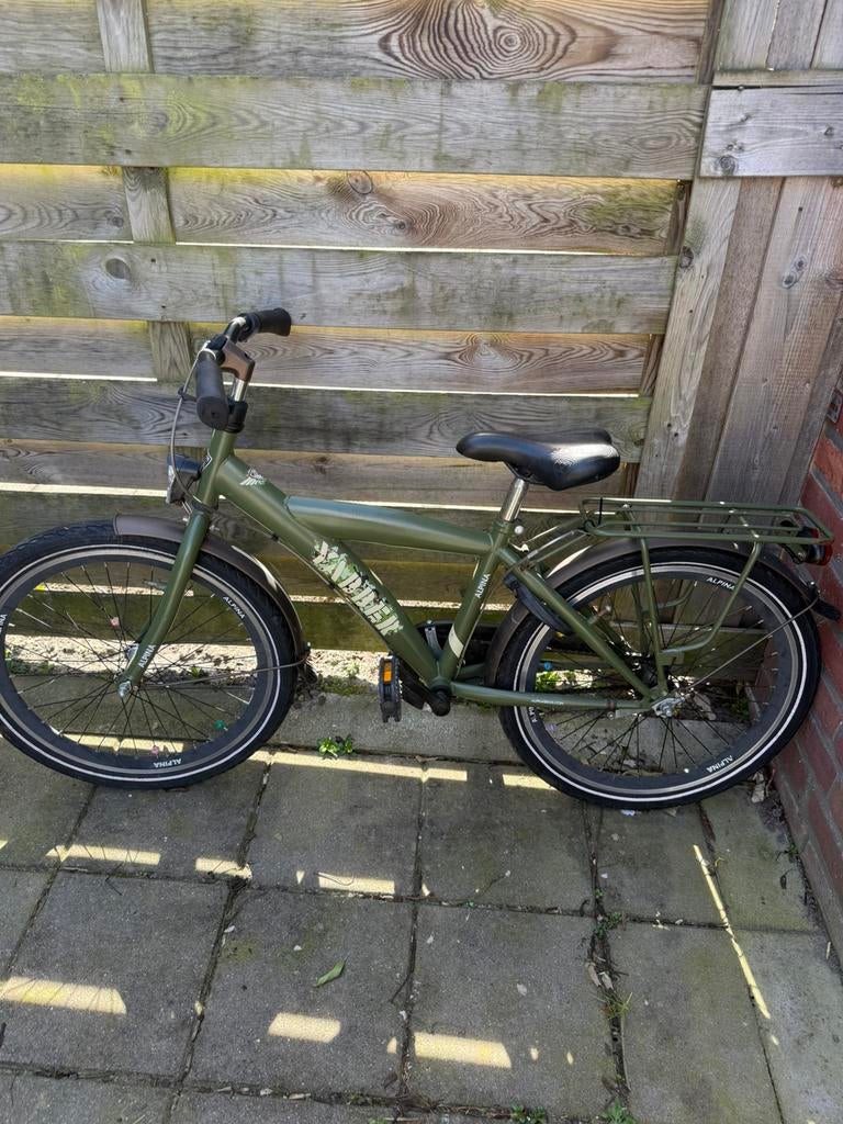 Jongens fiets 22 inch, Ophalen of Verzenden, Zo goed als nieuw, 22 inch, Handrem