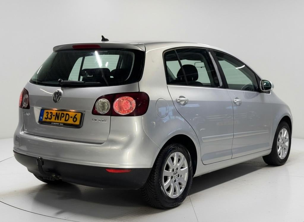 Volkswagen Golf Plus 1.6 116PK Sportline Automaat|Trekhaak!, Stof, Gebruikt, Zwart, 4 cilinders