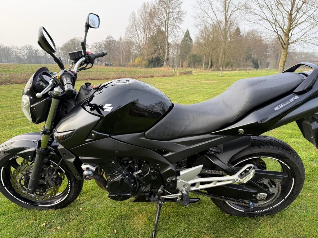 Suzuki GSR 600