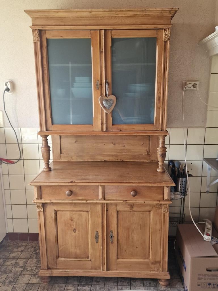 Oude buffetkast met plexiglas raampjes, Ophalen of Verzenden
