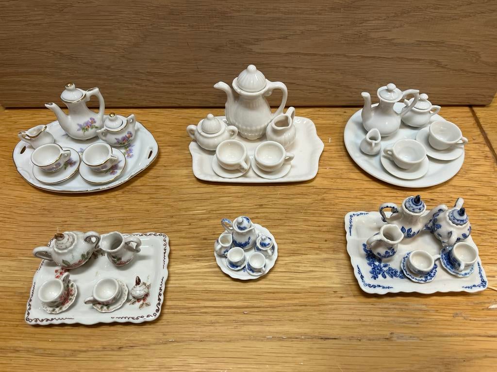 Miniatuur servies set - 6 delig wit porselein, Verzamelen, Ophalen of Verzenden, Zo goed als nieuw, Porselein, Overige typen