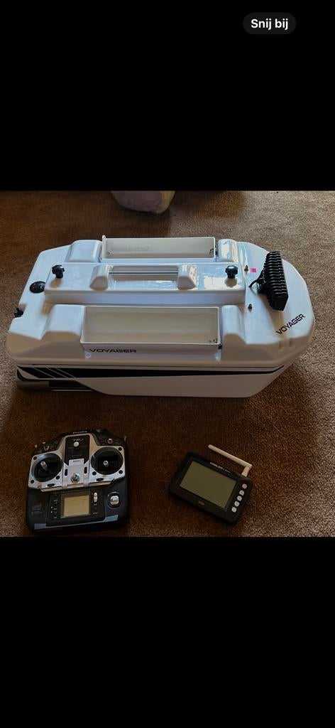 Voerboot Voyager met dieptemeter en tas.     600,00, Ophalen of Verzenden, Gebruikt, Overige typen