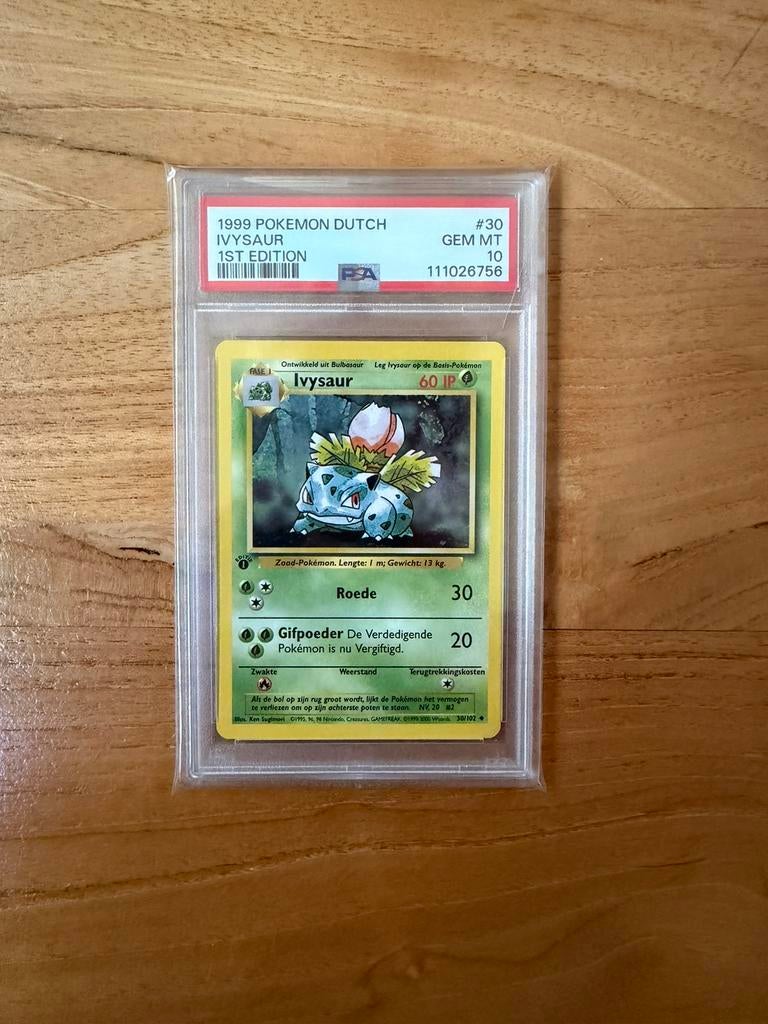Ivysaur 1st Edition Base Set PSA 10 Dutch Pokémon Kaart, Ophalen of Verzenden, Nieuw, Losse kaart