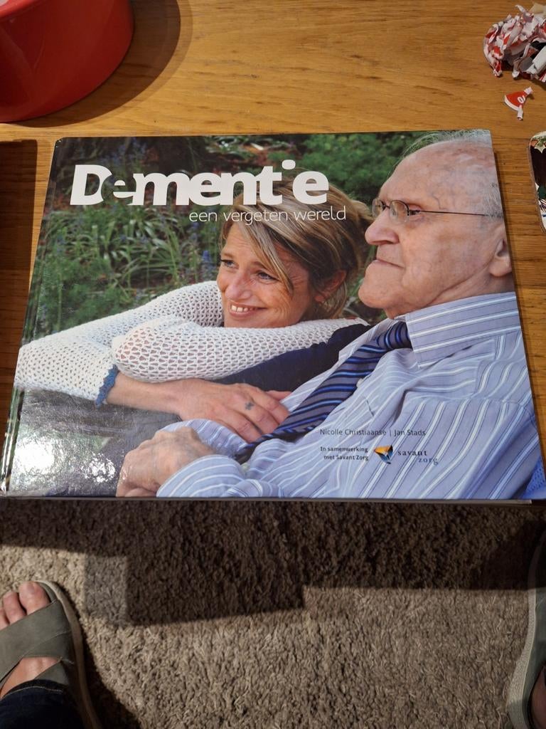 Heel leerzaam boek over Dementie, Ophalen of Verzenden, Zo goed als nieuw