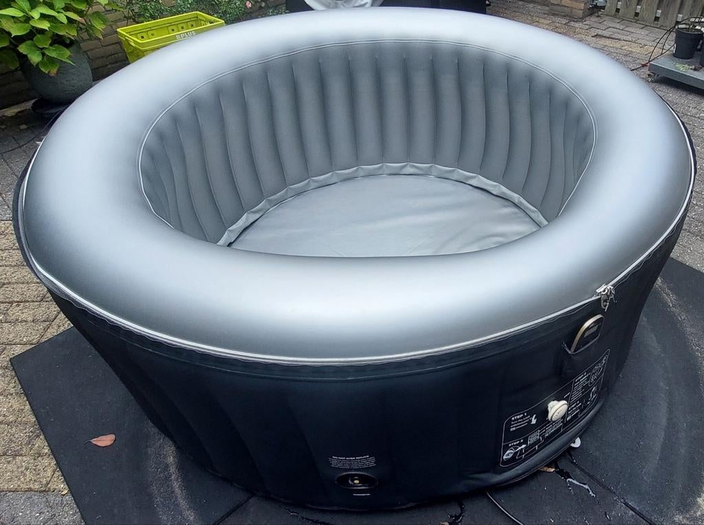 MSpa opblaasbare jacuzzi met bubbels en verwarming, Ophalen, Gebruikt, Opblaasbaar