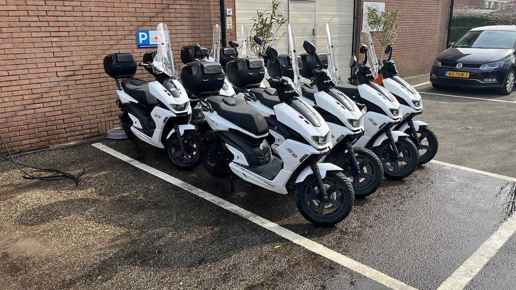 Partij scooters elektrisch 8x la souris S9 dubbele accu BTW, Ophalen of Verzenden, Elektrisch