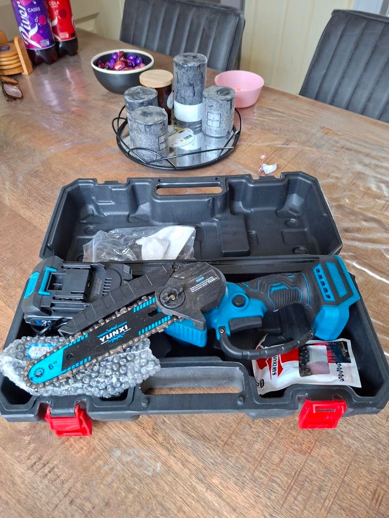 Yunxi mini kettingzaag, Ophalen of Verzenden, Zo goed als nieuw, Kettingzaag