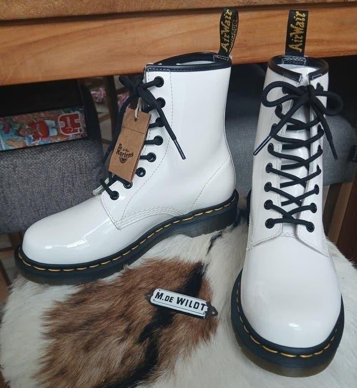 Nieuw: Dr. Martens 40 - 1460 lakleer wit patent lamper, Wit, Lage of Enkellaarzen, Nieuw, Ophalen of Verzenden