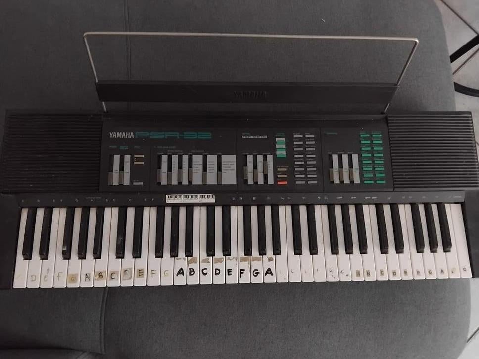 Yamaha Keyboard PSR-22 met adapter, Ophalen