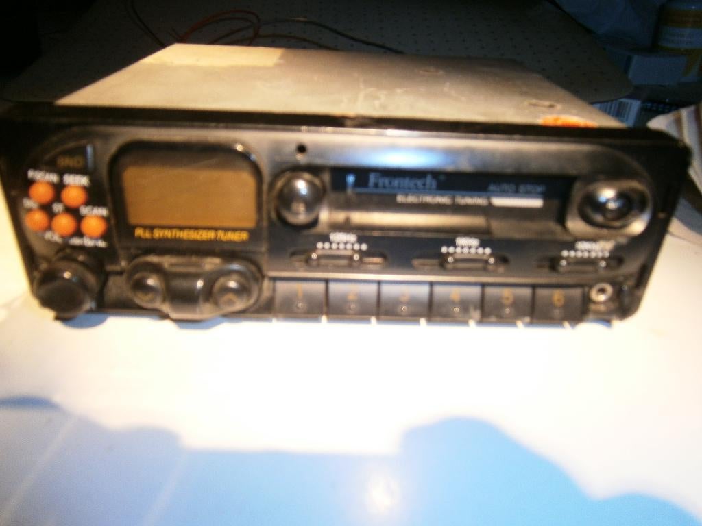 defecte Frontech FM AM autoradio cassettespeler auto stop, Ophalen, Gebruikt