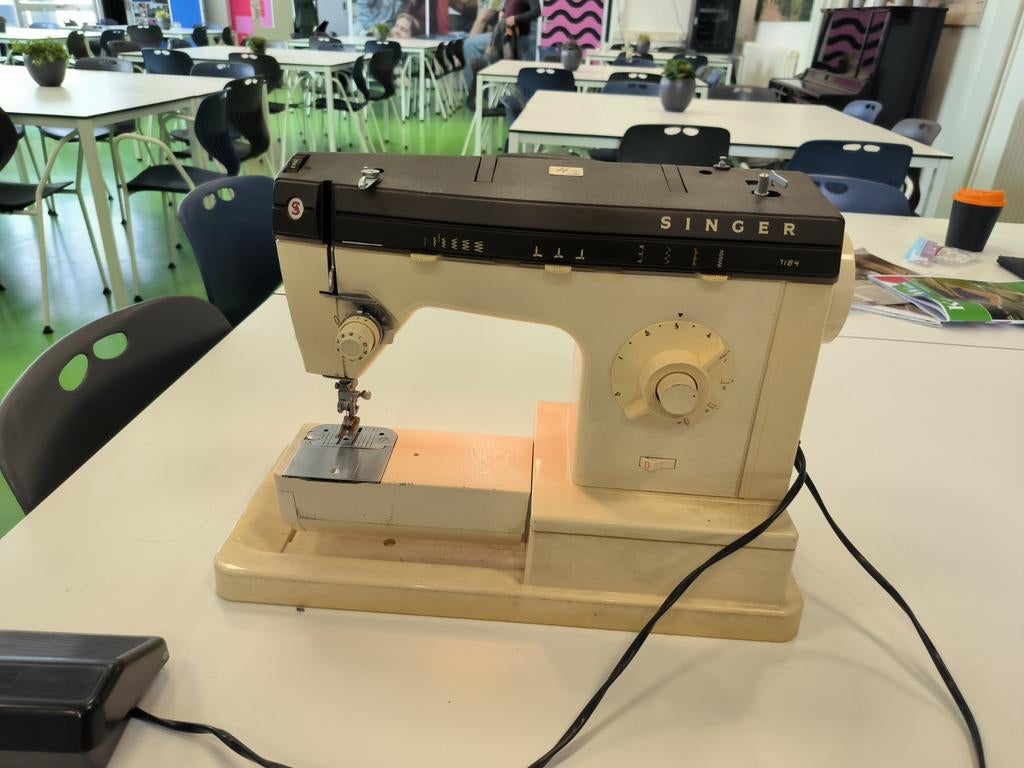 SINGER naaimachine 7102, Ophalen, Gebruikt, Naaimachine, Singer