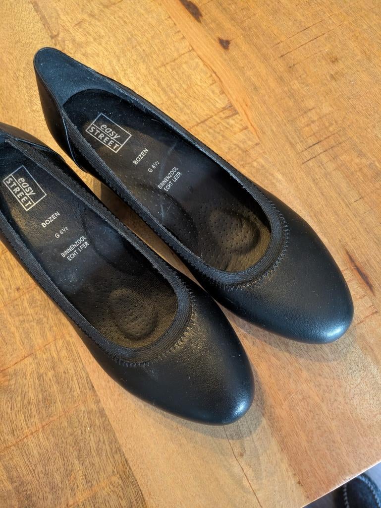 Dames instappers., Ophalen of Verzenden, Zo goed als nieuw, Zwart, Instappers